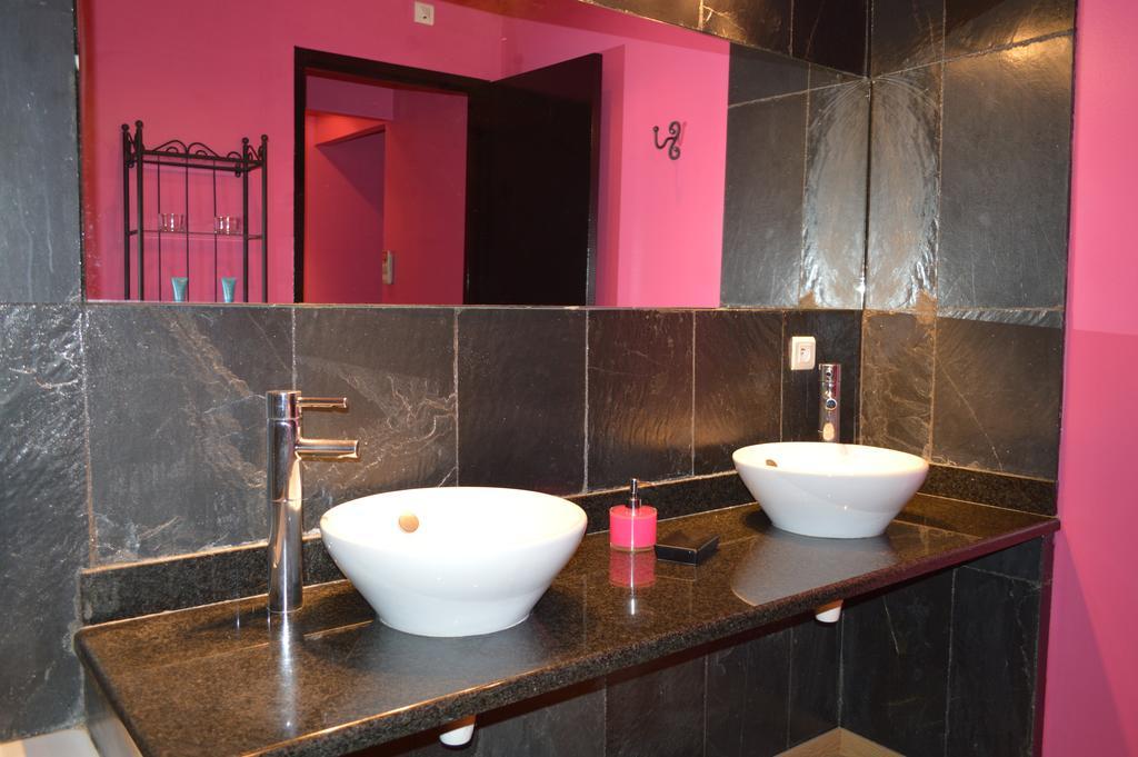 Appart'Hotel Et Chambres Essentiel Spa Arles Exterior foto