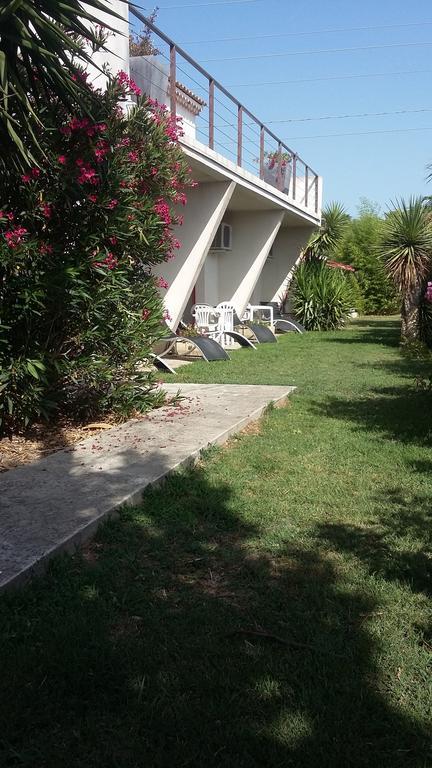 Appart'Hotel Et Chambres Essentiel Spa Arles Exterior foto