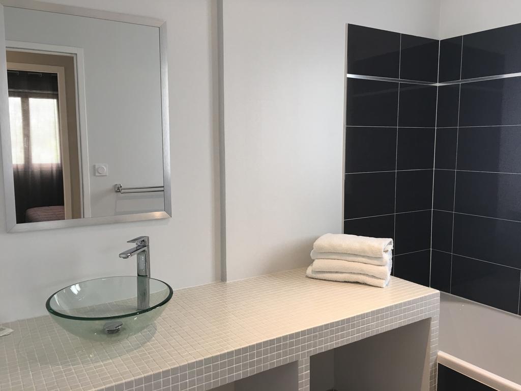 Appart'Hotel Et Chambres Essentiel Spa Arles Exterior foto